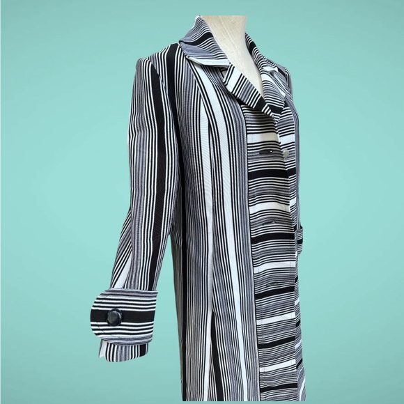 Funky and unique vintage black and white striped polyester jacket - Picture 3 of 5